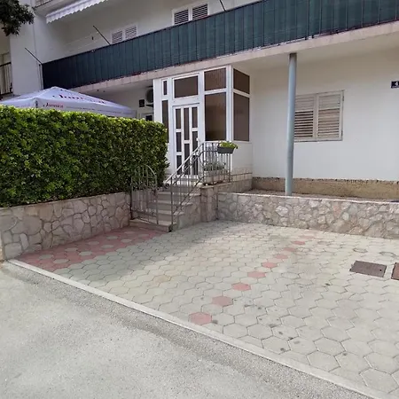 Apartment Garden Residence With Private Parking Split Exterior photo