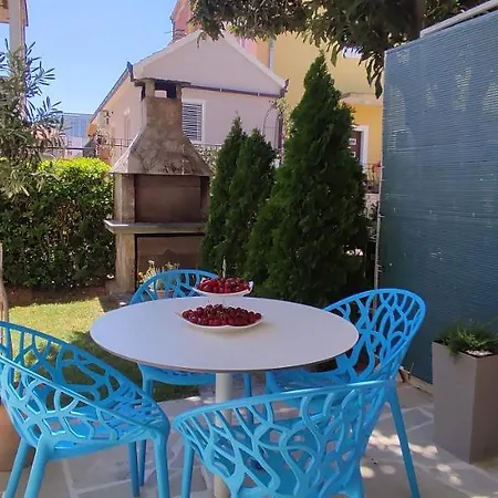 Apartment Garden Residence With Private Parking Split Exterior photo