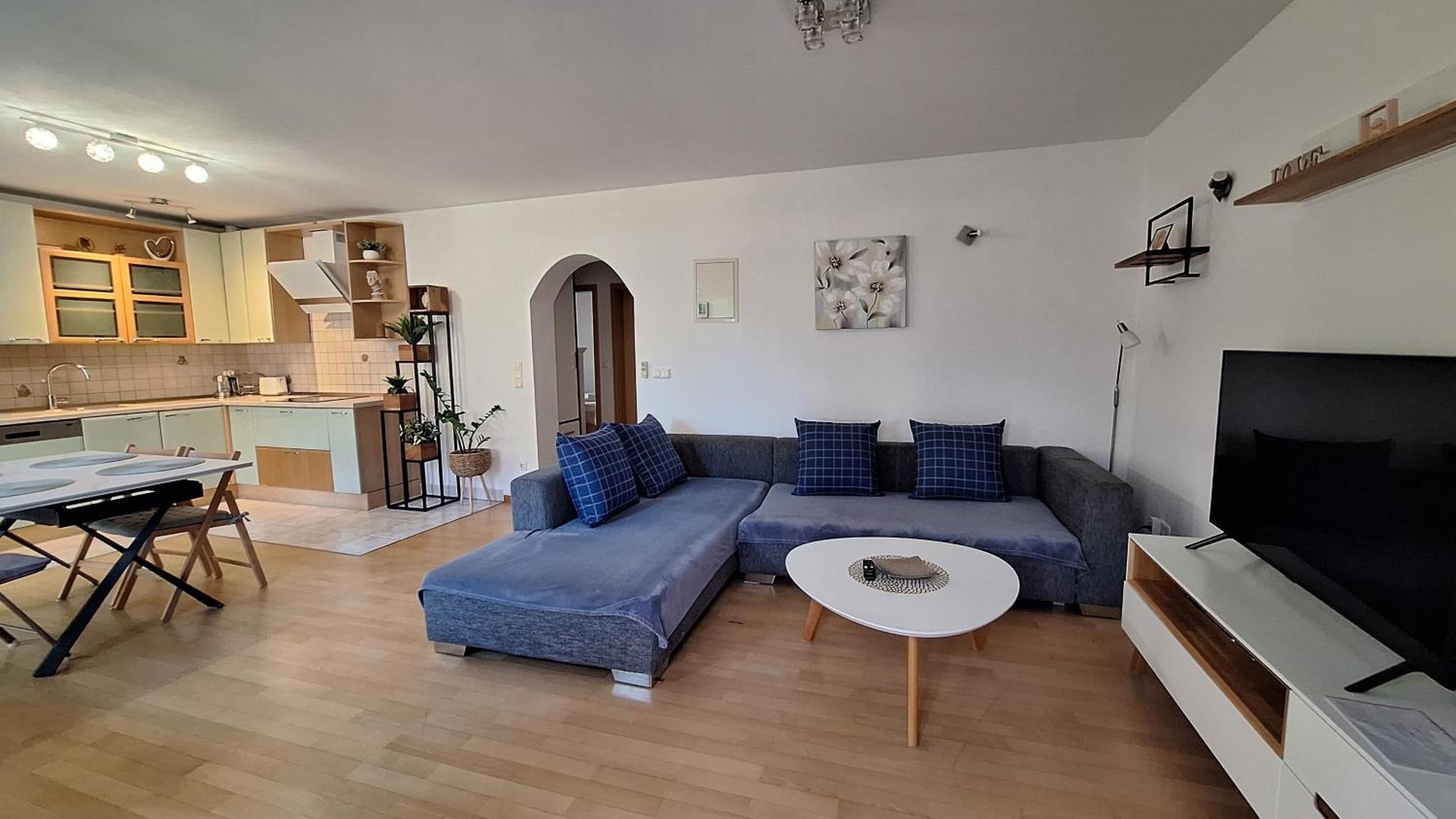 Garden With Private Parking Apartament Split